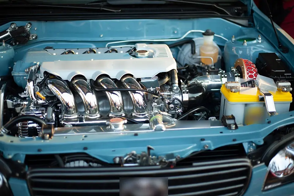Motor impecable con cromados brillantes