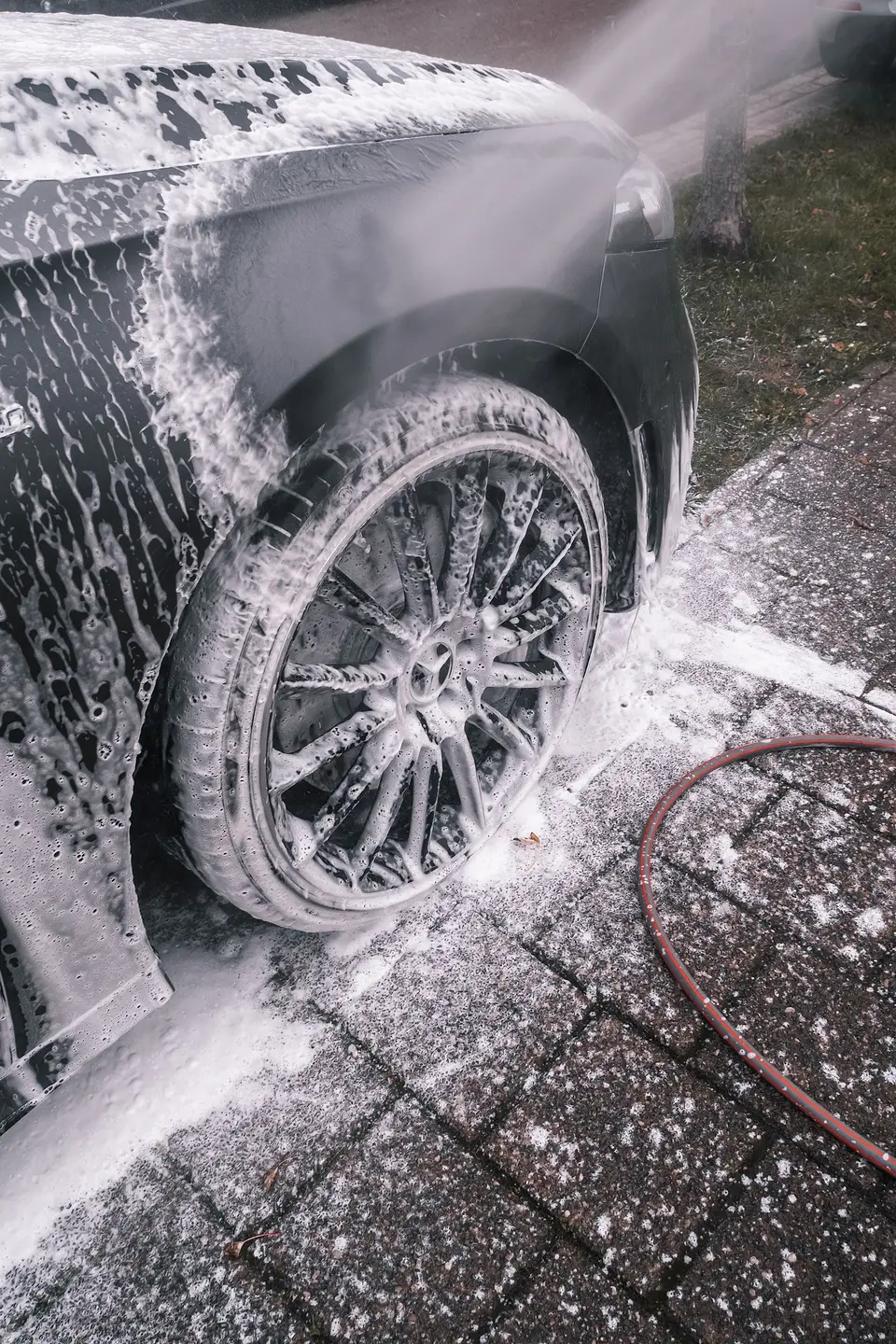 Foam on a multi-spoke wheel